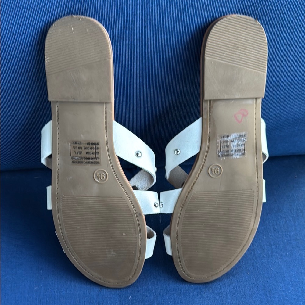 Scoop NYC White and Tan Strappy Sandals - Picture 3 of 3